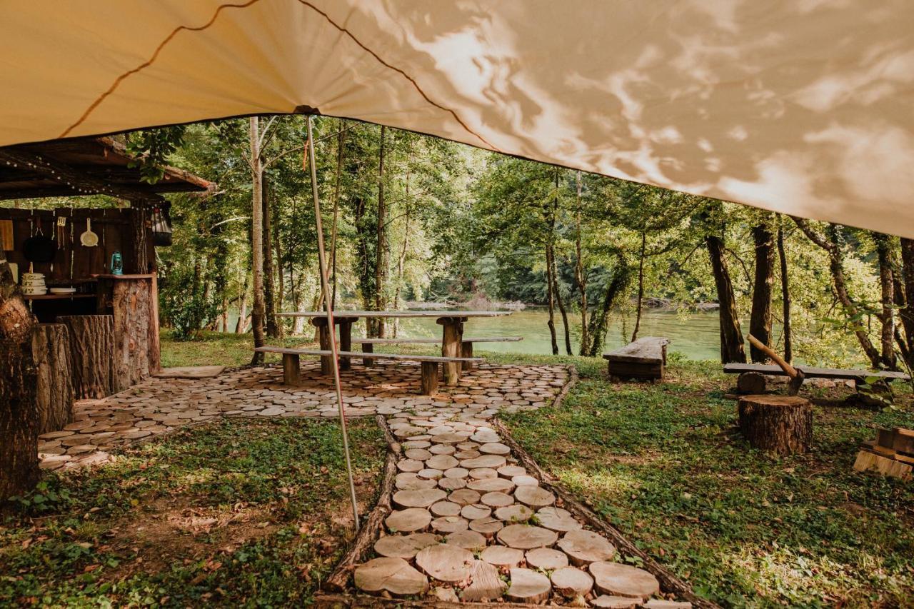 Robinson camp Kupa - Juratovićki brig Hotel Netretic Bagian luar foto